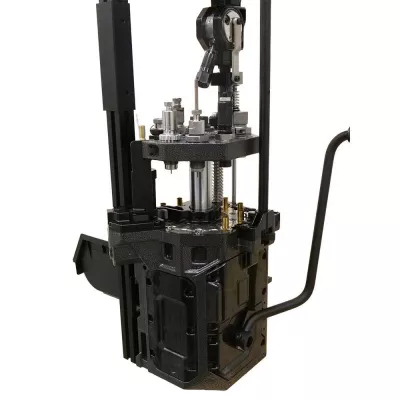 Frankford Arsenal X-10 progressive 10 Stationen Ladepresse mit elektrischer Hülsenzuführung!