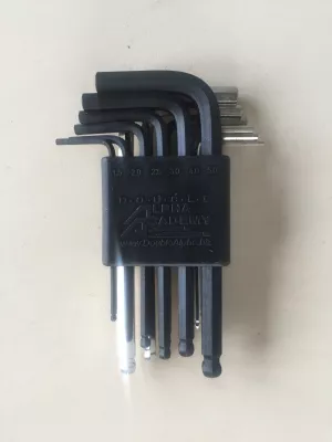 Satz Innensechskantschlüssel mit metrischen und zöllige Abmaßen